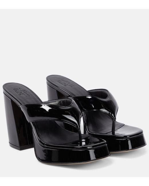 Gia Borghini Gia 17 Patent Leather Platform Thong Sandals in Black | Lyst