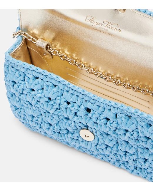 Pochette Jeu De Fille En Raphia A Ornements Roger Vivier en coloris Blue