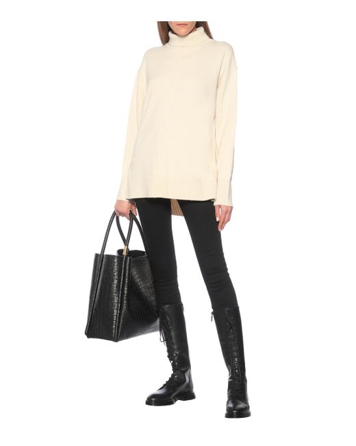 mckenzee stuart weitzman