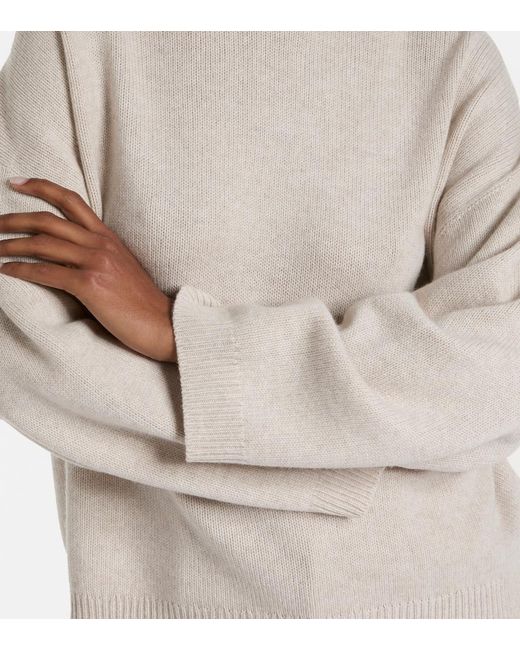 Brunello Cucinelli White Cashmere Turtleneck Sweater