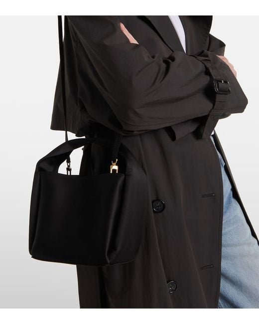 Totême  Black Tote Petite Aus Satin
