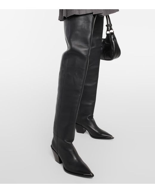 Stivali cuissardes Strong Femininity di Dorothee Schumacher in Black