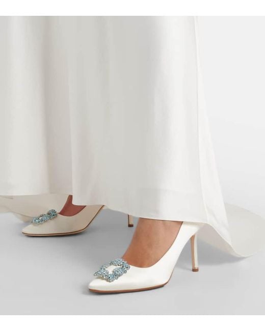 Manolo Blahnik White Bridal Hangisi 90 Embellished Satin Pumps