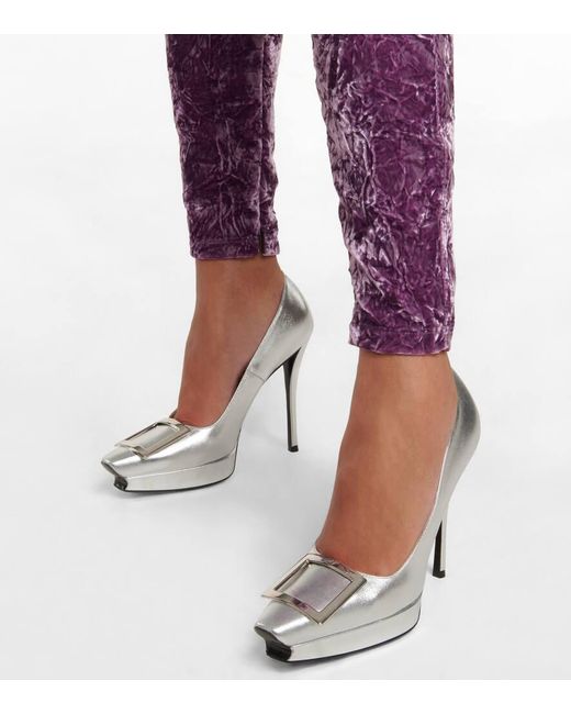 Pumps Trompette di Roger Vivier in White