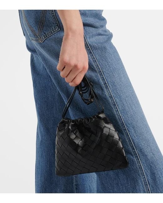 Borsa A Tracolla Dustbag Small di Bottega Veneta in Black