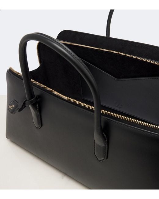 Borsa Delta Medium di Alaïa in Black