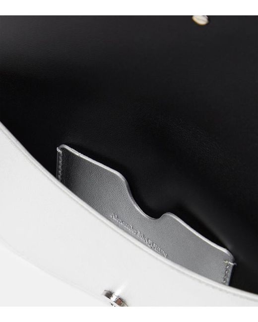 Alexander McQueen Gray Smartphone-Etui Seal Mini aus Metallic-Leder