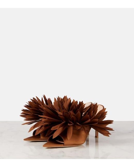 Mules Daniah 85 En Crepe De Satin Gianvito Rossi en coloris Brown