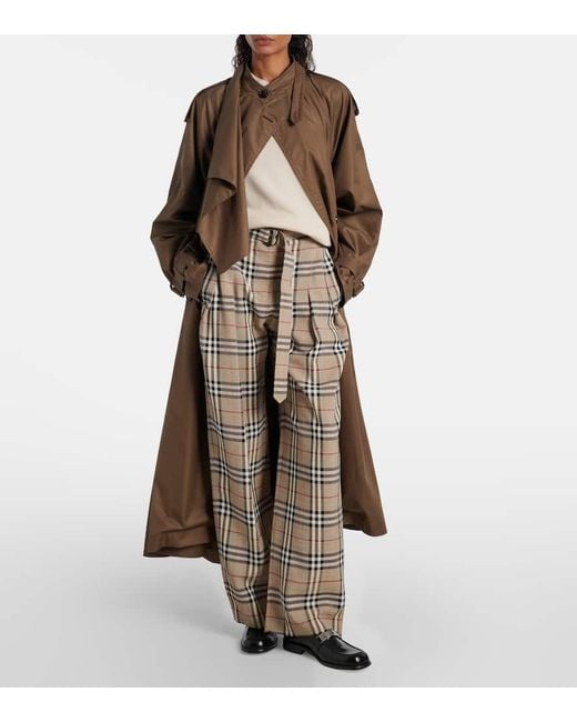 Pantaloni Check A Gamba Larga di Burberry in Natural