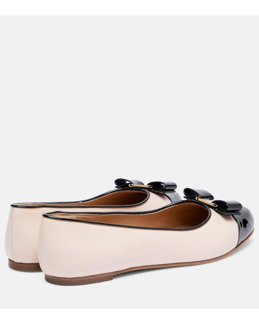 Bailarinas Varina De Piel Ferragamo de color White