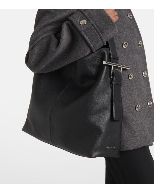 Alexander McQueen Black Schultertasche T-Bar Sling Aus Leder