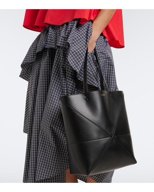 Shopper Puzzle Fold Medium di Loewe in Black