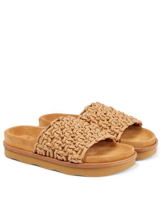 Chloé Wavy Woven Leather Slides in Brown | Lyst