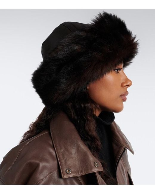 Cappello Dallen di Nour Hammour in Black