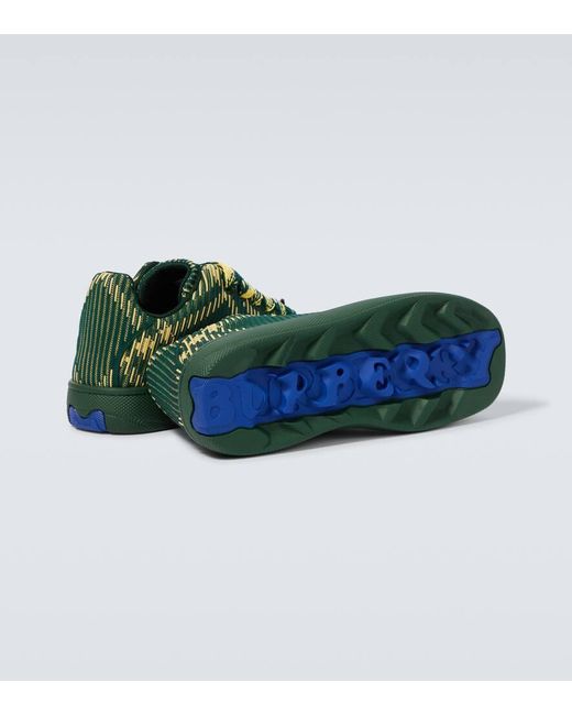 Sneakers Check di Burberry in Green da Uomo