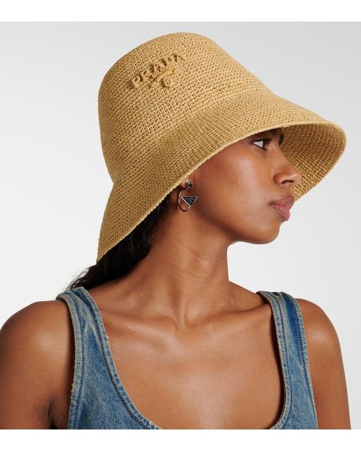 Cappello in crochet con logo di Prada in Natural