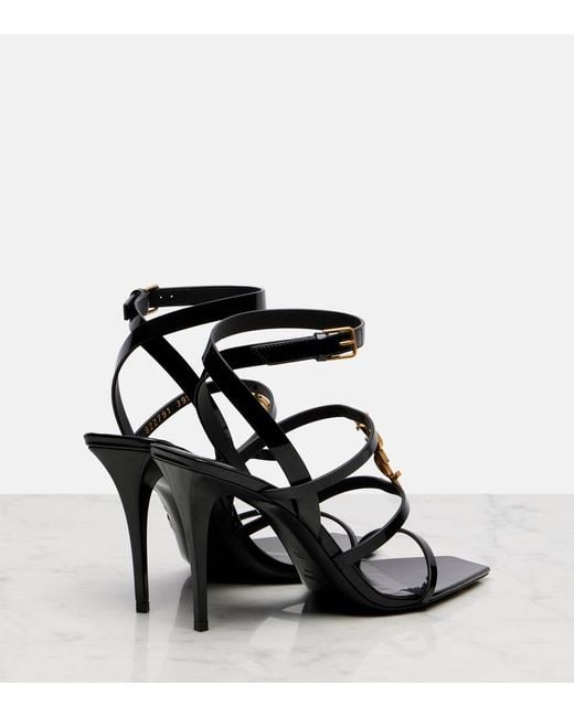 Sandales Cassandra 90 En Cuir Verni Saint Laurent en coloris Black
