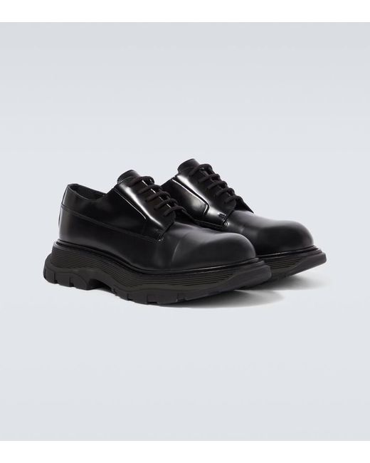 Zapatos derby Tread de piel Alexander McQueen de hombre de color Black