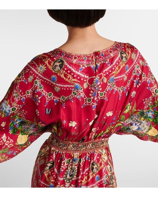 Robe Longue Imprimee En Soie Camilla en coloris Red
