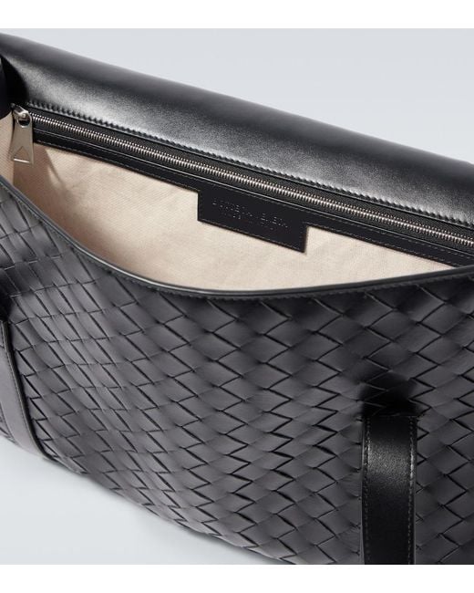 Bottega Veneta Black Classic Portfolio Intrecciato Leather Messenger Bag for men