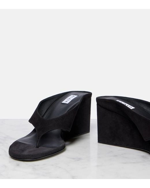 Alaïa Black Cube 75 Suede Wedge Thong Sandals