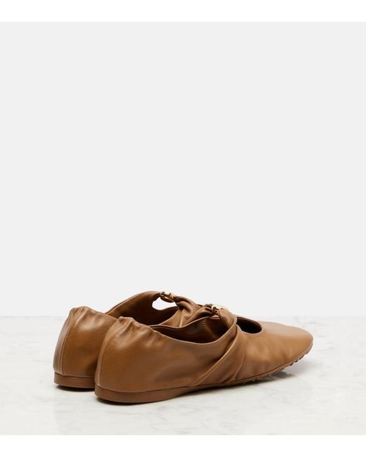 Ballerine Pebble di Loewe in Brown