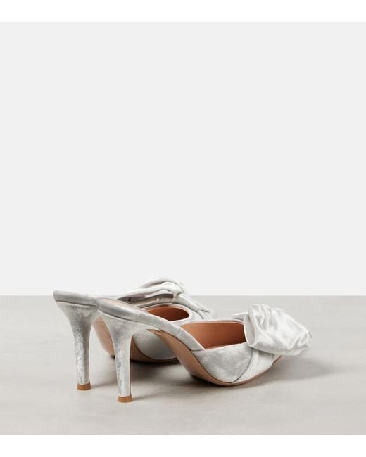 Mules Velarge di Gianvito Rossi in White
