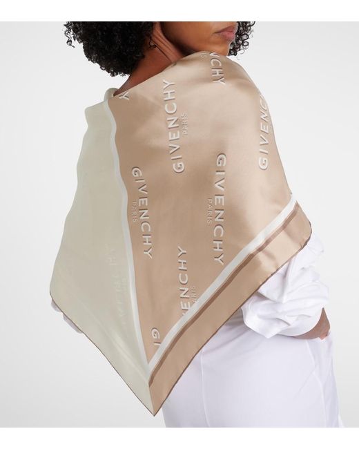 Foulard di Givenchy in Natural