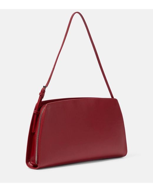 【国内発送】THE ROW ハンドバッグ Dalia leather shoulder bag The Row Dalia Leather Shoulder Bag in Red | Lyst