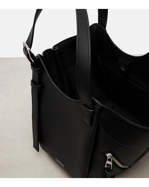 Borsa Hammock Flip Medium di Loewe in Black