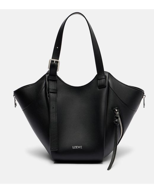 Borsa Hammock Flip Medium di Loewe in Black