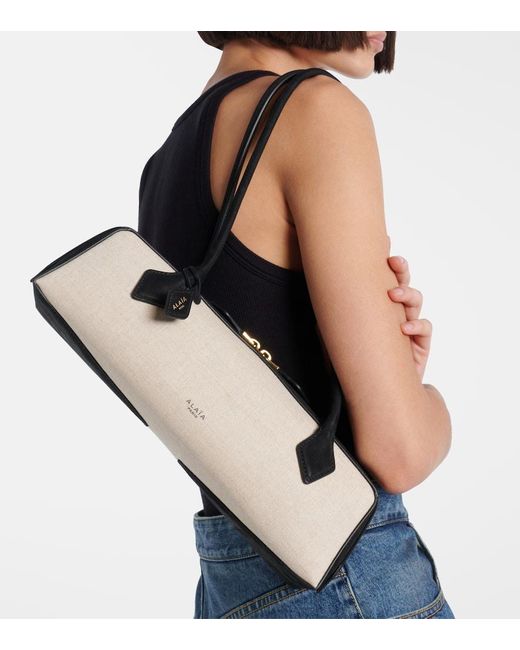 Borsa A Spalla Le Teckel Medium di Alaïa in Natural
