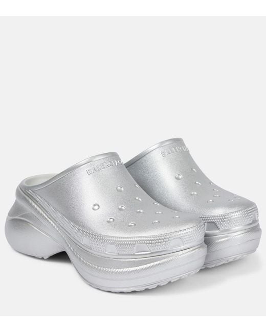 X CrocsTM – Mules a plateforme Balenciaga en coloris White