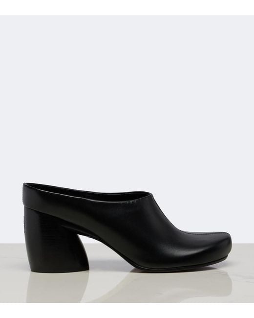 Mules Oval di Loewe in Black