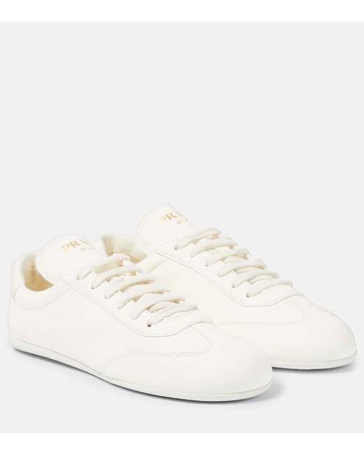 Sneakers in pelle di Prada in White