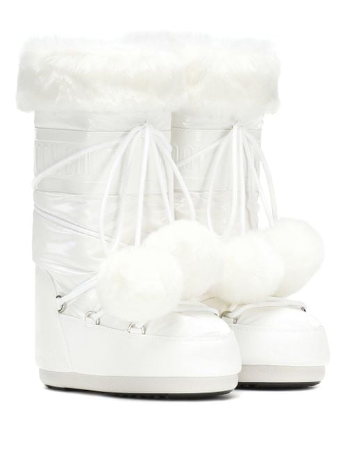 Moon Boot Fur Exclusive To Mytheresa – Classic Pom Pom Ankle Boots in White  | Lyst