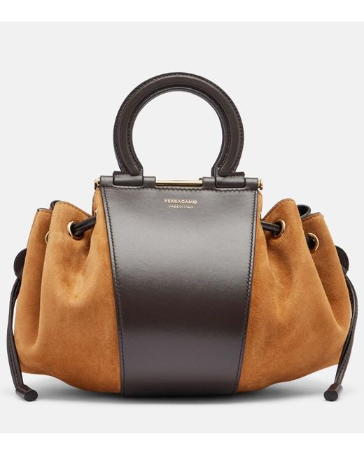 Secchiello Gancio Small di Ferragamo in Brown