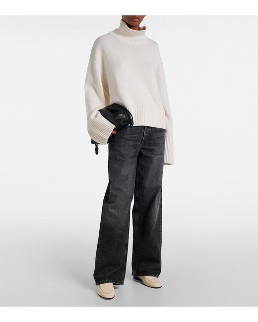 Lisa Yang White Fleur Cashmere Turtleneck Sweater