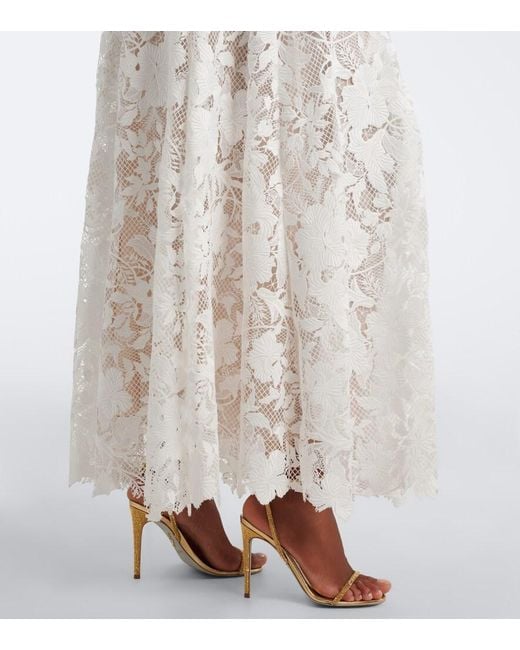 Oscar de la Renta White Caped Floral Guipure Lace Gown
