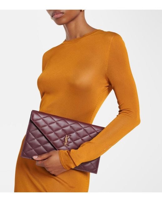 Bustina Cassandre di Saint Laurent in Purple