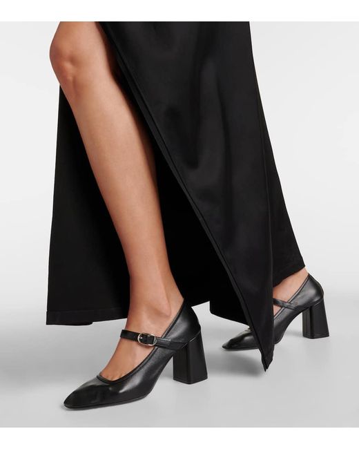 Le Monde Beryl Black Leather Mary Jane Pumps