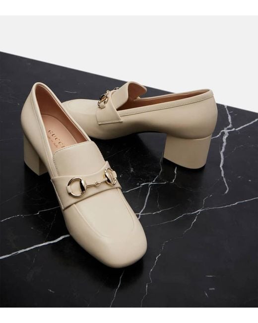 Salones Lady Horsebit De Piel Gucci de color White