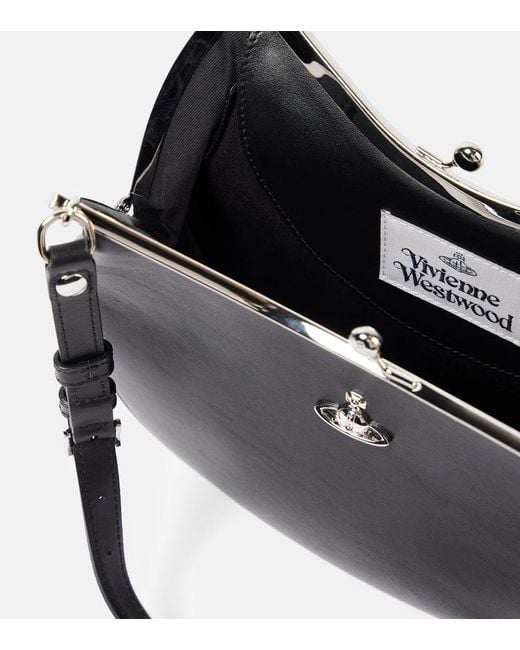 Vivienne Westwood ブラック Charm Frame バッグ Vivienne Westwood: ブラック Charm Frame バッグ | SSENSE 日本