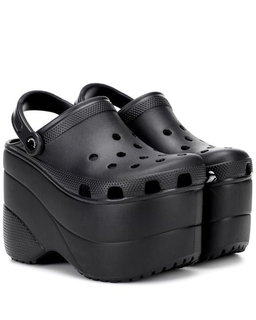 Crocs con plataforma de color Negro | Lyst