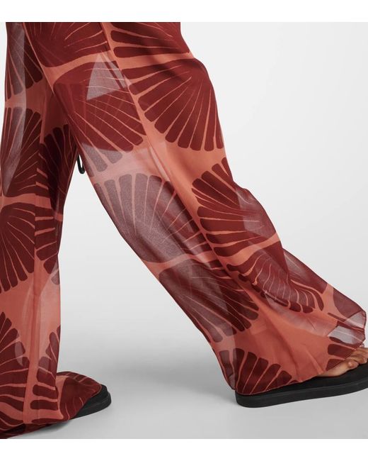 Pantaloni a gamba larga in georgette con stampa di Johanna Ortiz in Red