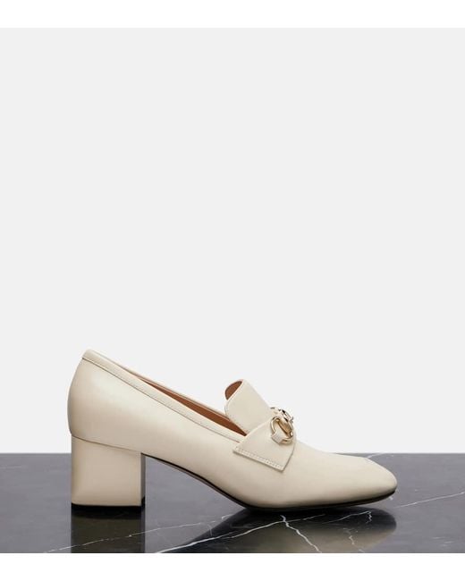 Salones Lady Horsebit De Piel Gucci de color White