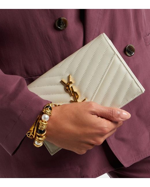 Saint Laurent Natural Portemonnaie Mit Kettenriemen Cassandre Envelope