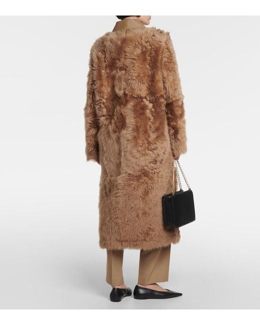 Totême Natural Contrast-collar Relaxed-fit Shearling Coat