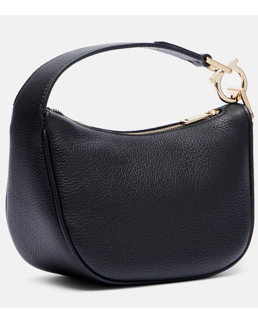 トートバッグ SALVATORE FERRAGAMO Black Leather Medium Smile Shoulder Bag Ferragamo Black Leather Medium Smile Shoulder Bag | italist