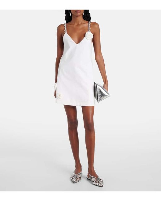 Vestido Corto Con Aplique Floral Area de color White